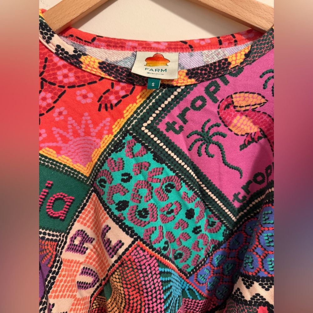 Farm Rio Colorful Graphic Women's Top size small - Picture 2 of 6